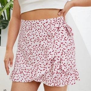 HEART PRINT RUFFLE WRAP SKIRT